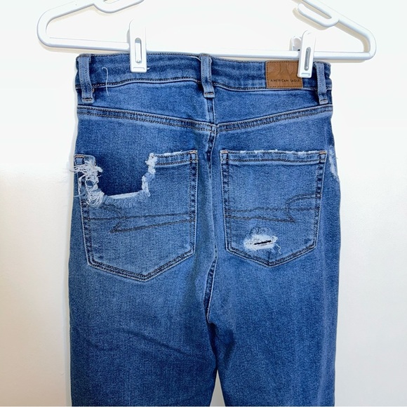 American Eagle Distressed Highest Rise Mom Jeans - Picture 4 of 7